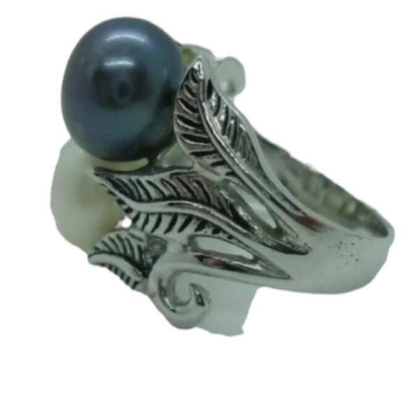 🎖Stunning CFJ Freshwater Pearl Ring with Jewelry Bag 👑(COPY) - Picture 4 of 7